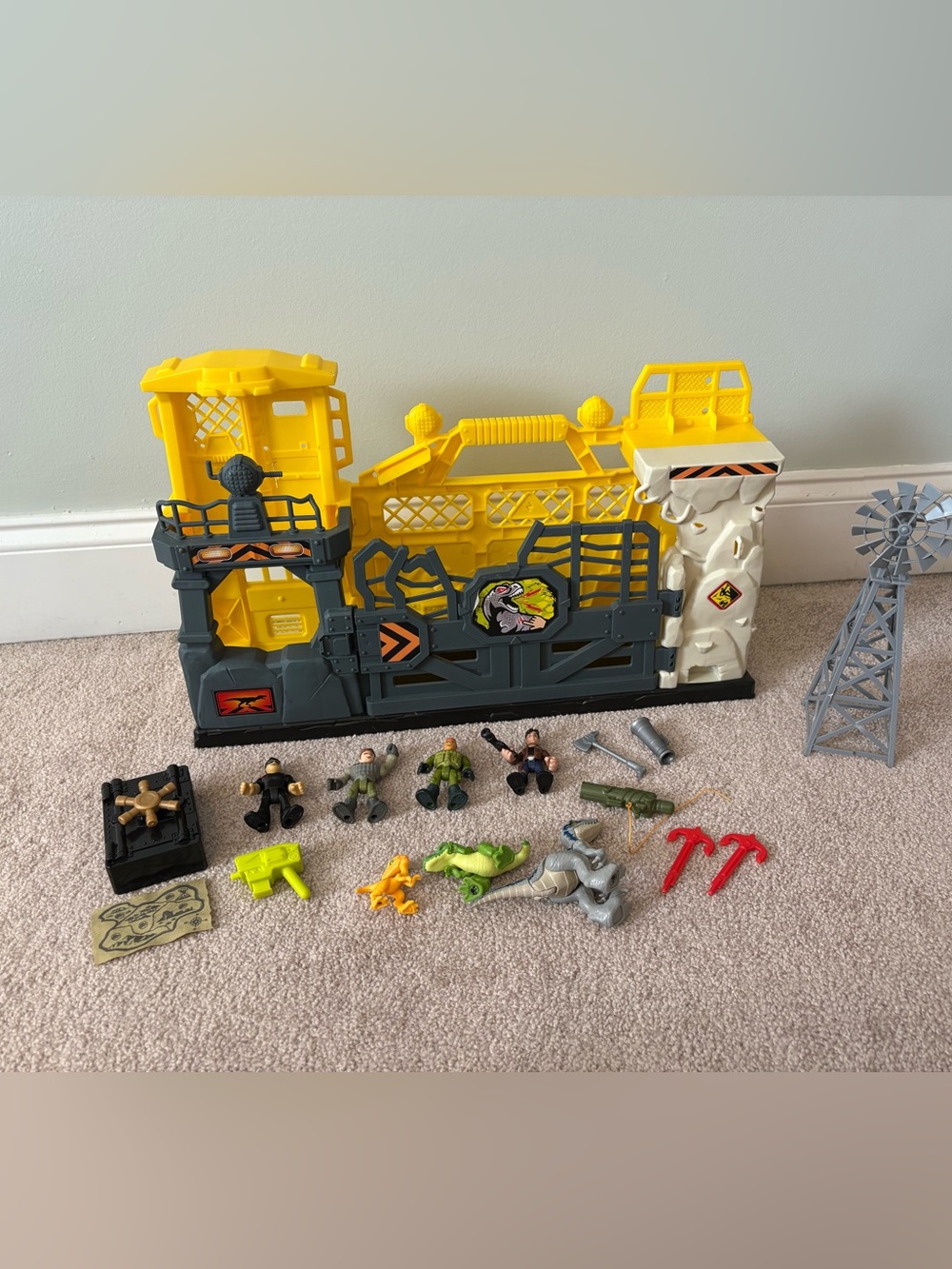 Imaginext Jurassic Park Kids Playset with Action Figures